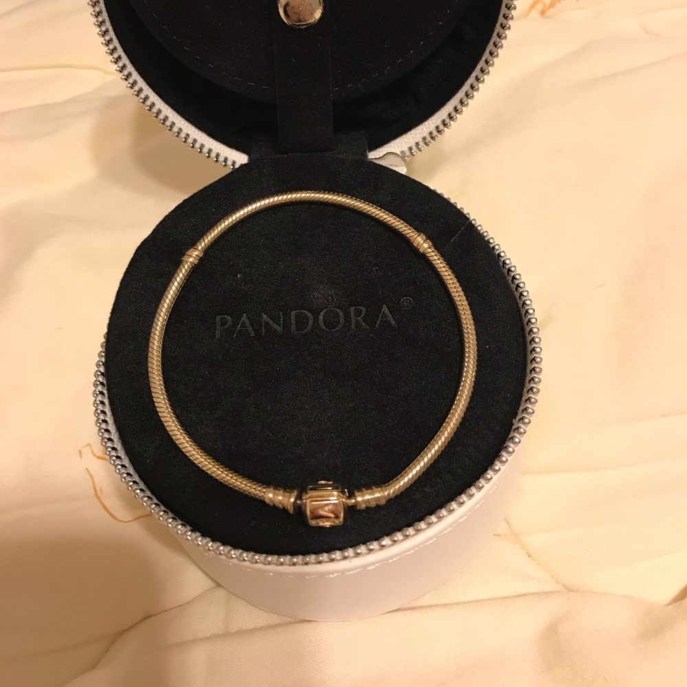 Authentic 14k Pandora bracelet (21 cm))